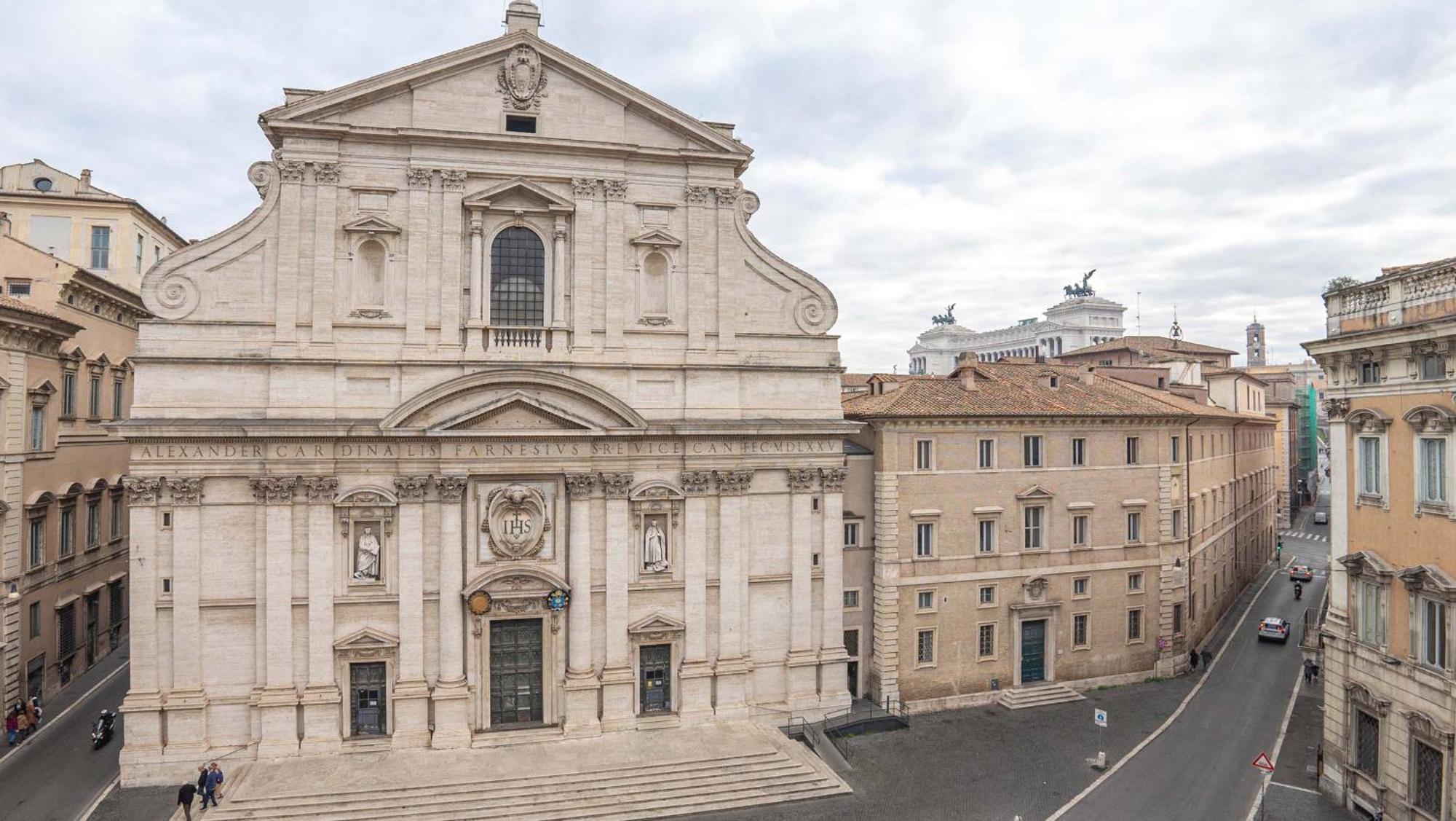 Piazza Venezia Charming With View Roma
