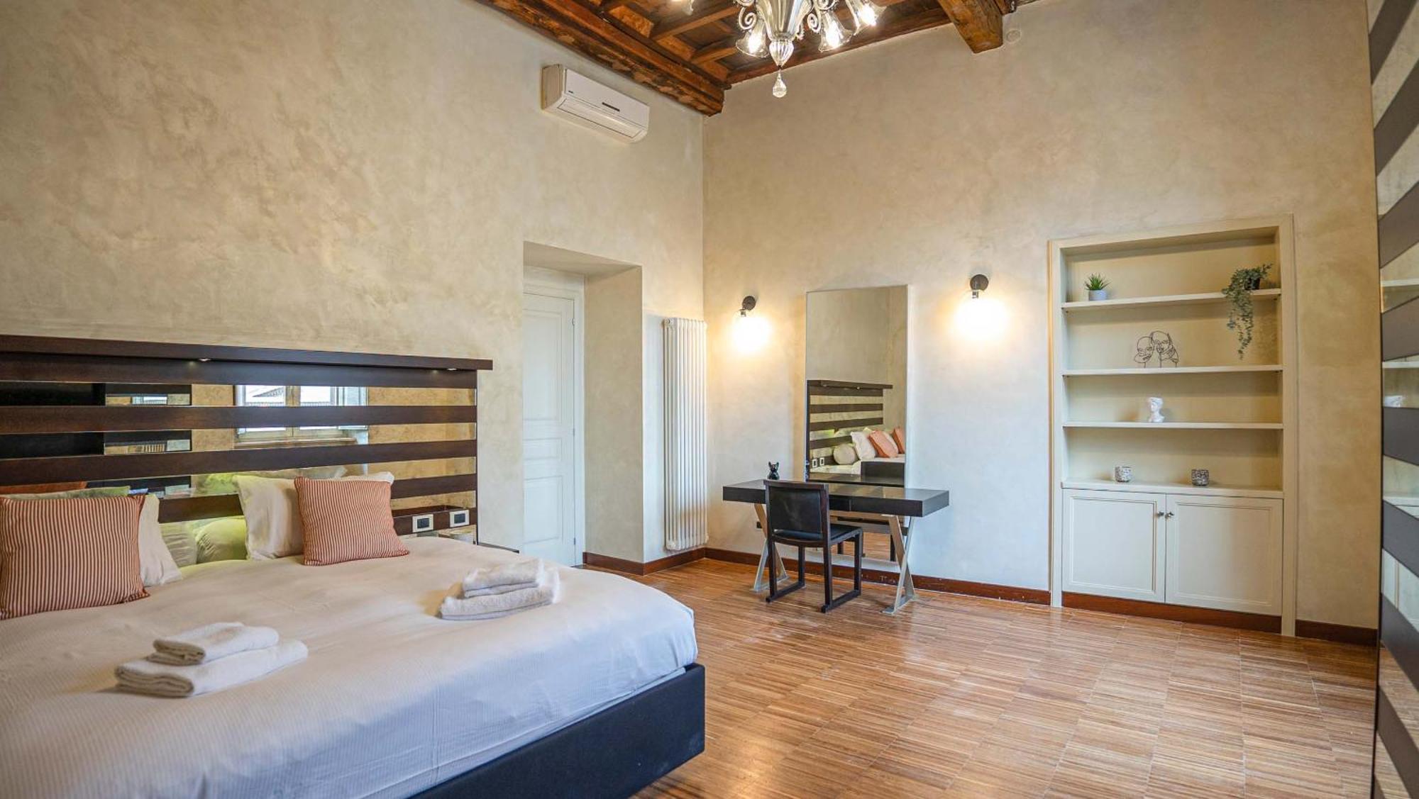 Apartamento Piazza Venezia Charming With View